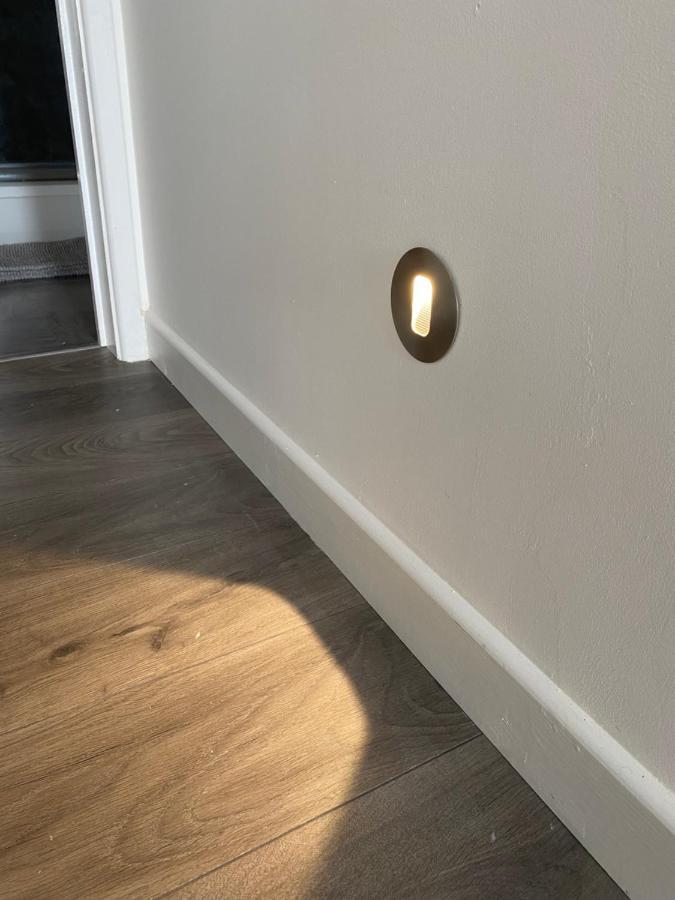 Modern 2 Bedroom Apartment, With Car Parking. Bitton エクステリア 写真